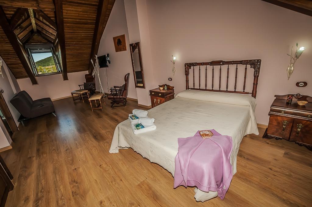 Casa Rural El Almendro De Maria Ponferrada Exterior foto