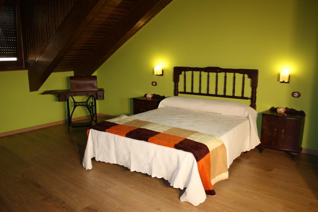 Casa Rural El Almendro De Maria Ponferrada Zimmer foto